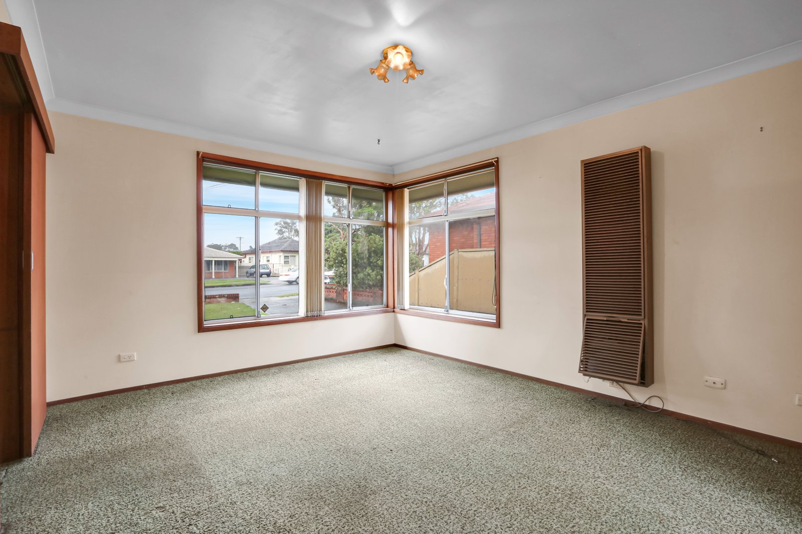 32 Byamee Street DAPTO 5