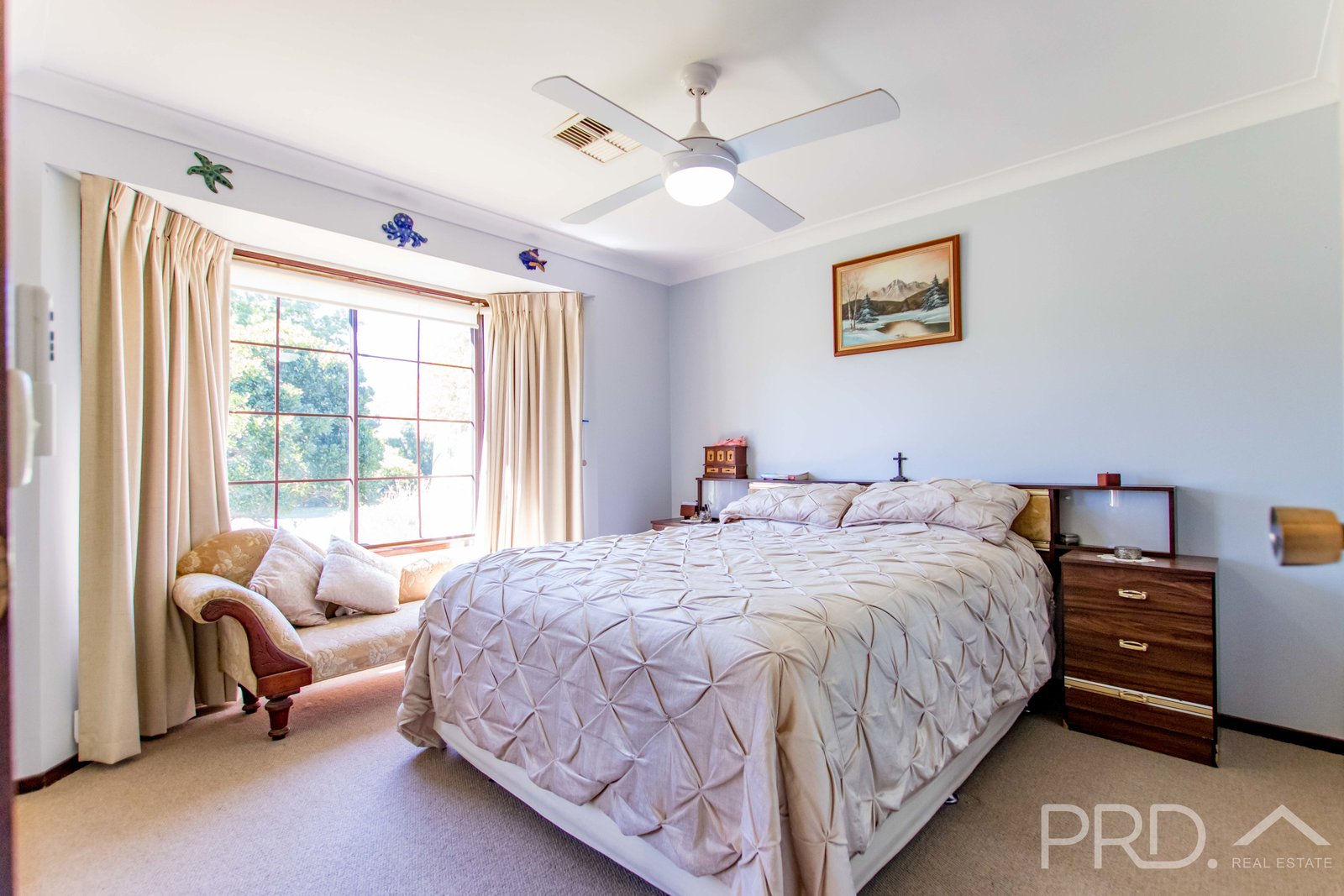 32 Campbell Street ADELONG 6
