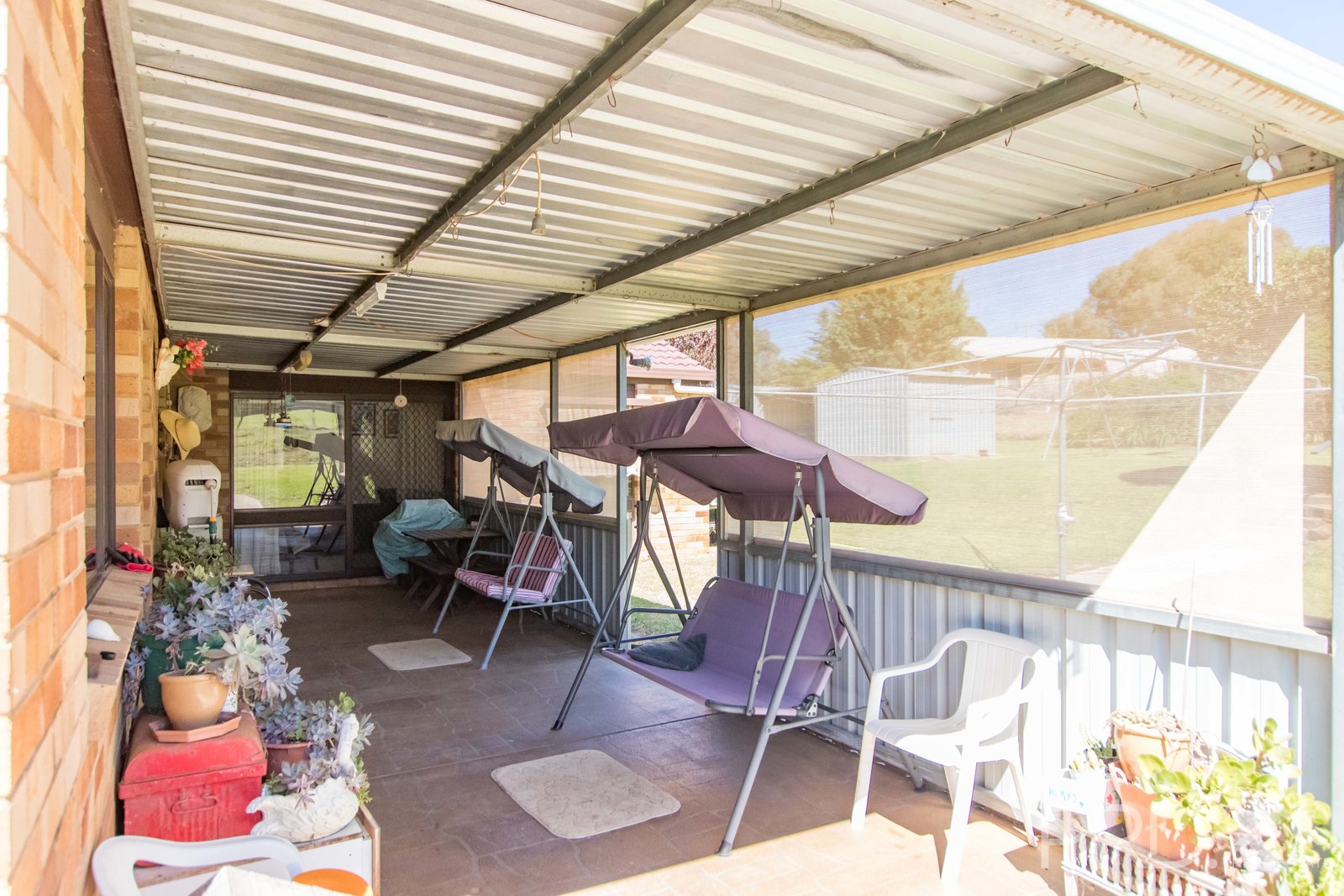 32 Campbell Street ADELONG 16