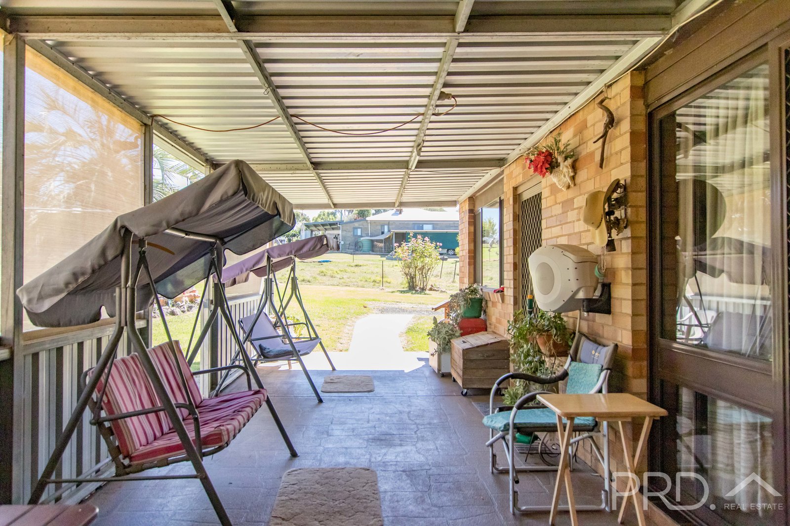 32 Campbell Street ADELONG 17