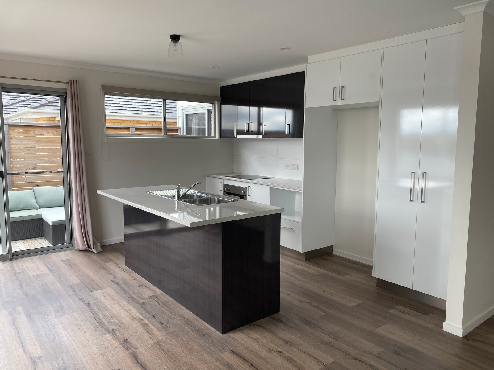32 Camrise Drive CAMBRIDGE 2