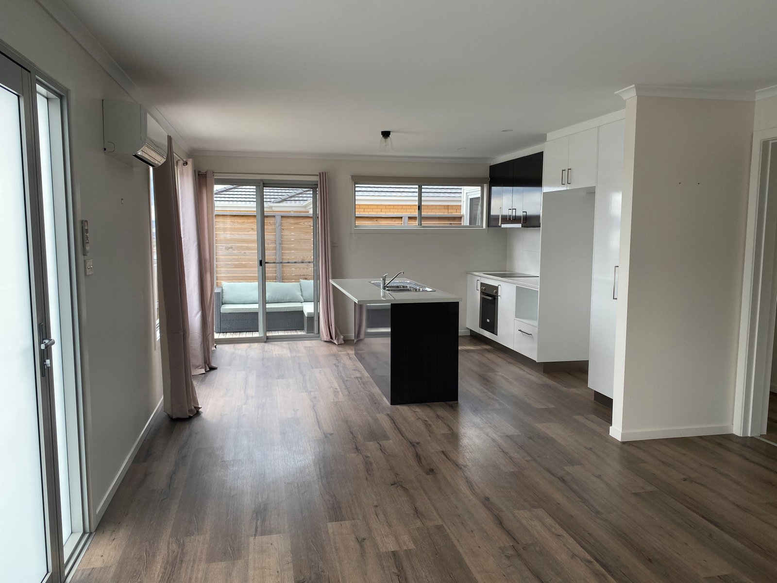 32 Camrise Drive CAMBRIDGE 3