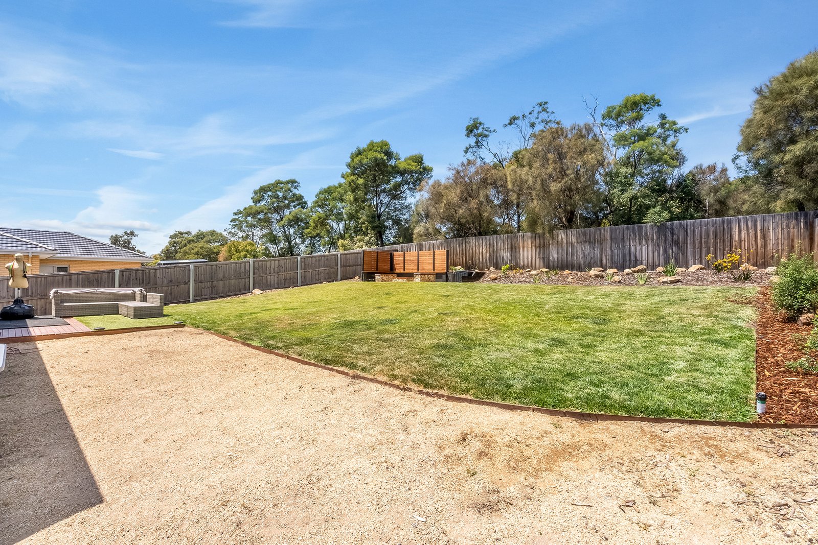32 Camrise Drive CAMBRIDGE 2
