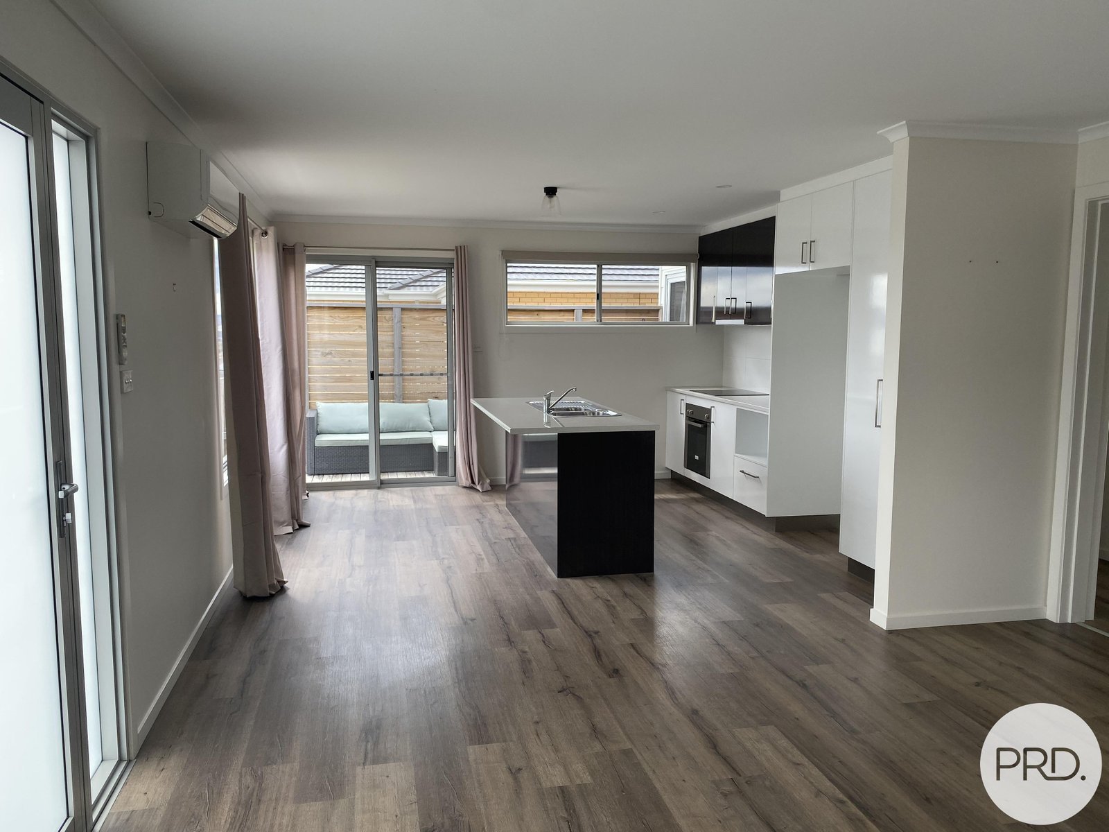 32 Camrise Drive CAMBRIDGE 4