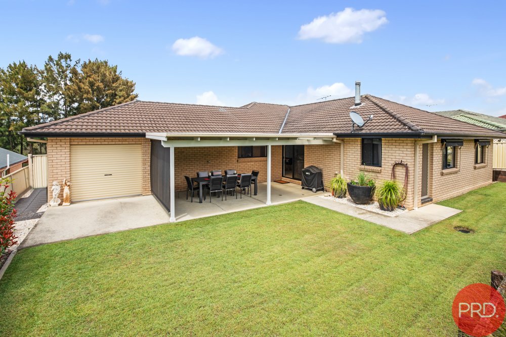 32 Canterbury Drive RAWORTH 24