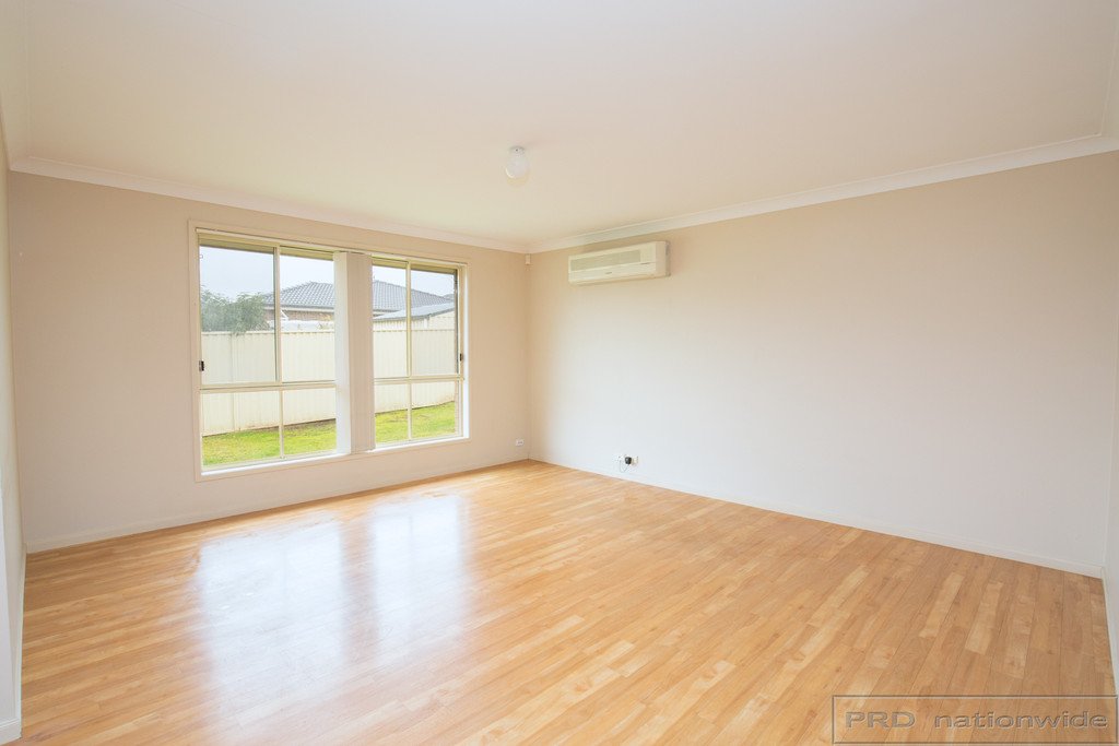 32 Carnarvon Circuit EAST MAITLAND 3