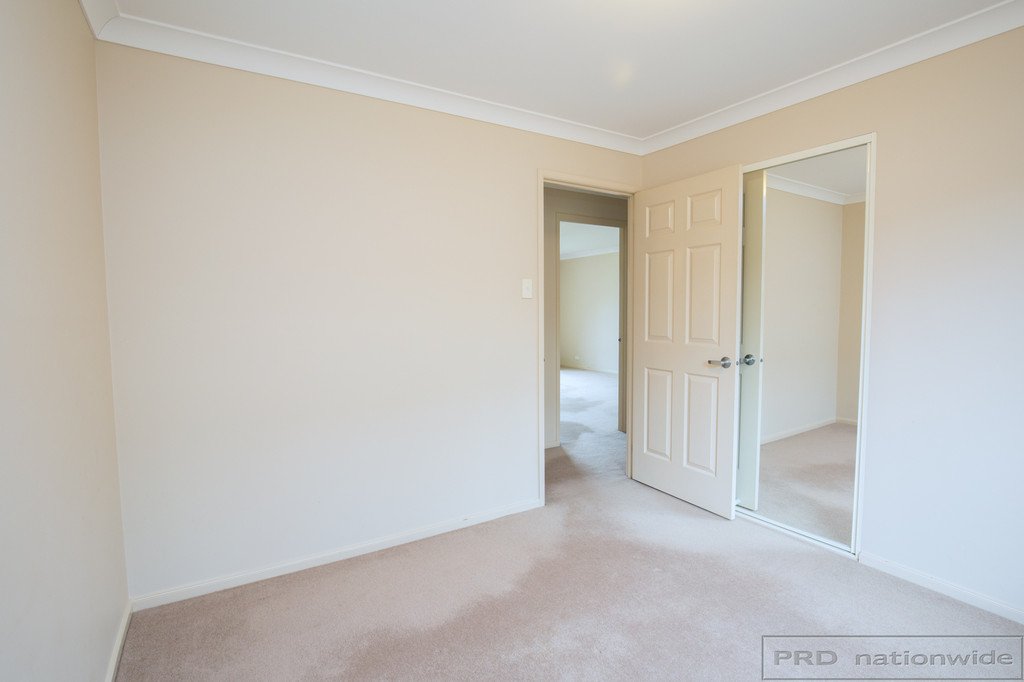 32 Carnarvon Circuit EAST MAITLAND 8