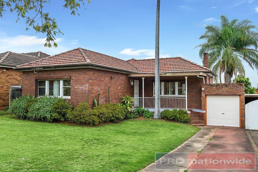 32 Carson Street PANANIA 2