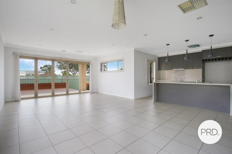 32 Castleton Street WODONGA 2