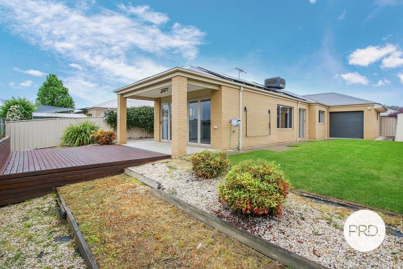 32 Castleton Street WODONGA 8