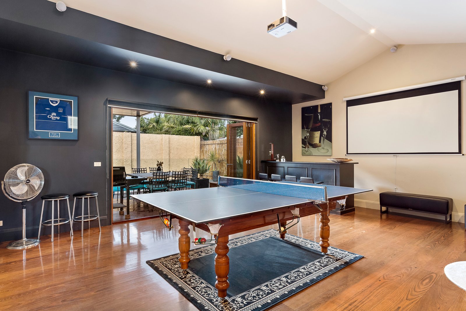 Gallery: 32 Centre Road
