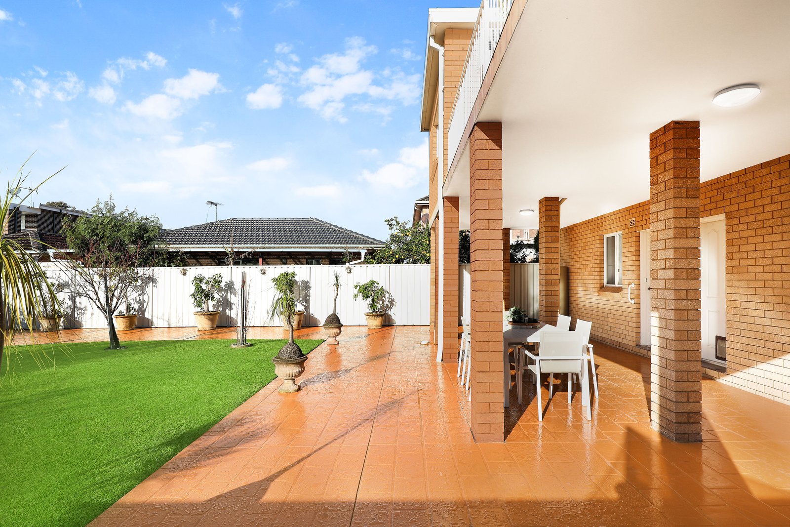 32 Chuter Avenue MONTEREY 5