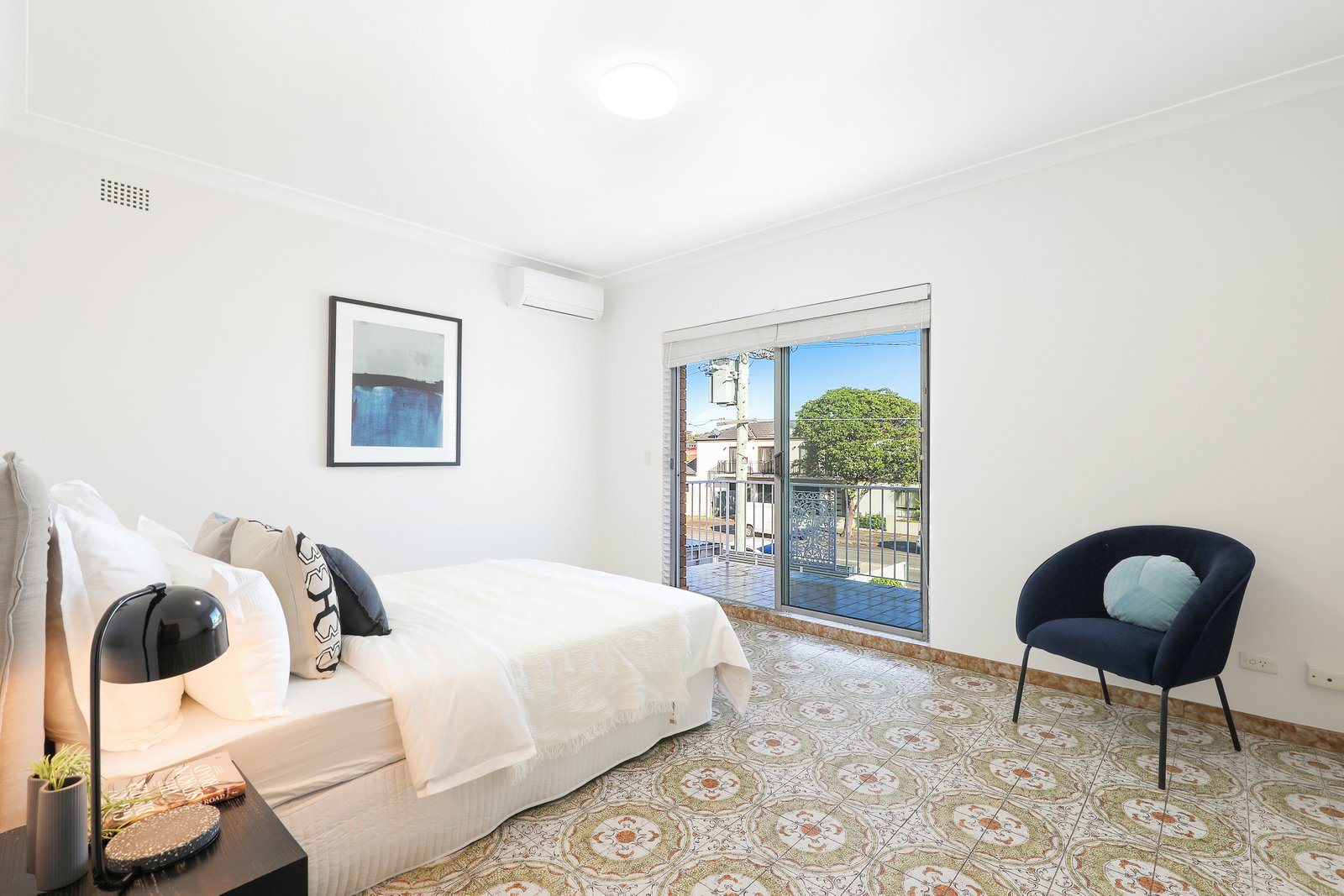 32 Chuter Avenue MONTEREY 8