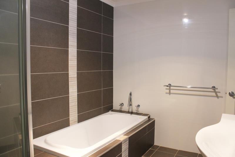 3/2 Cochrane Street KOORINGAL 7