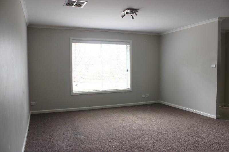 3/2 Cochrane Street KOORINGAL 9