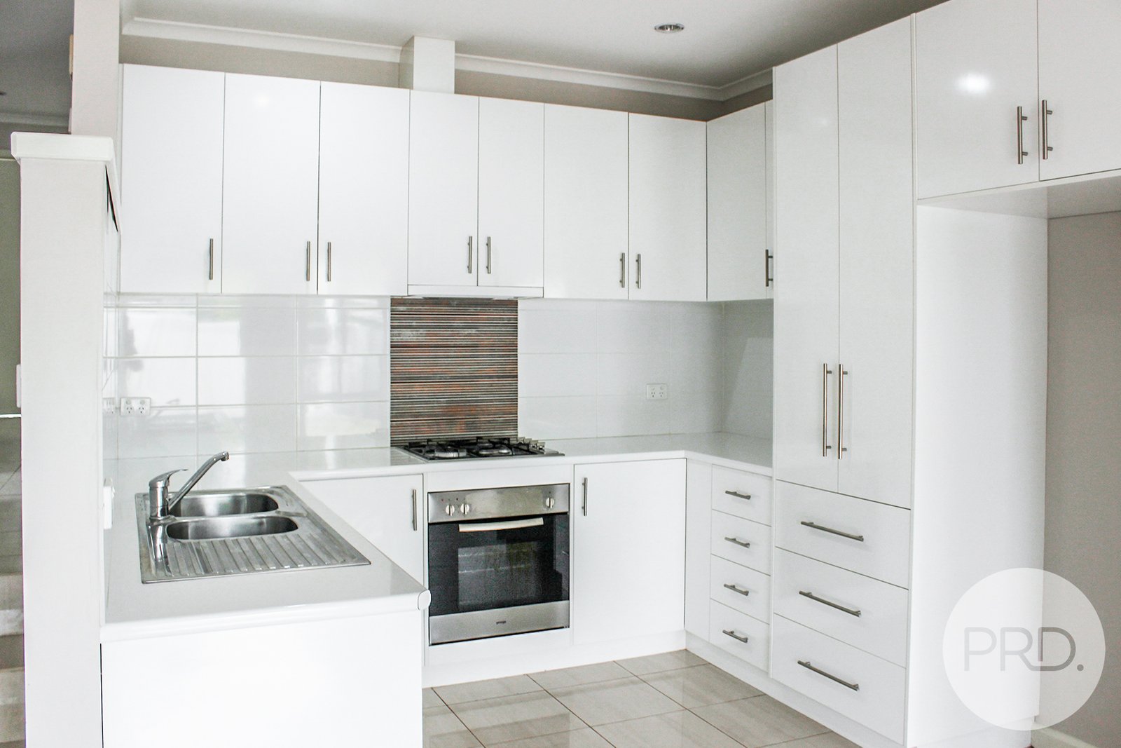 3/2 Cochrane Street KOORINGAL 4