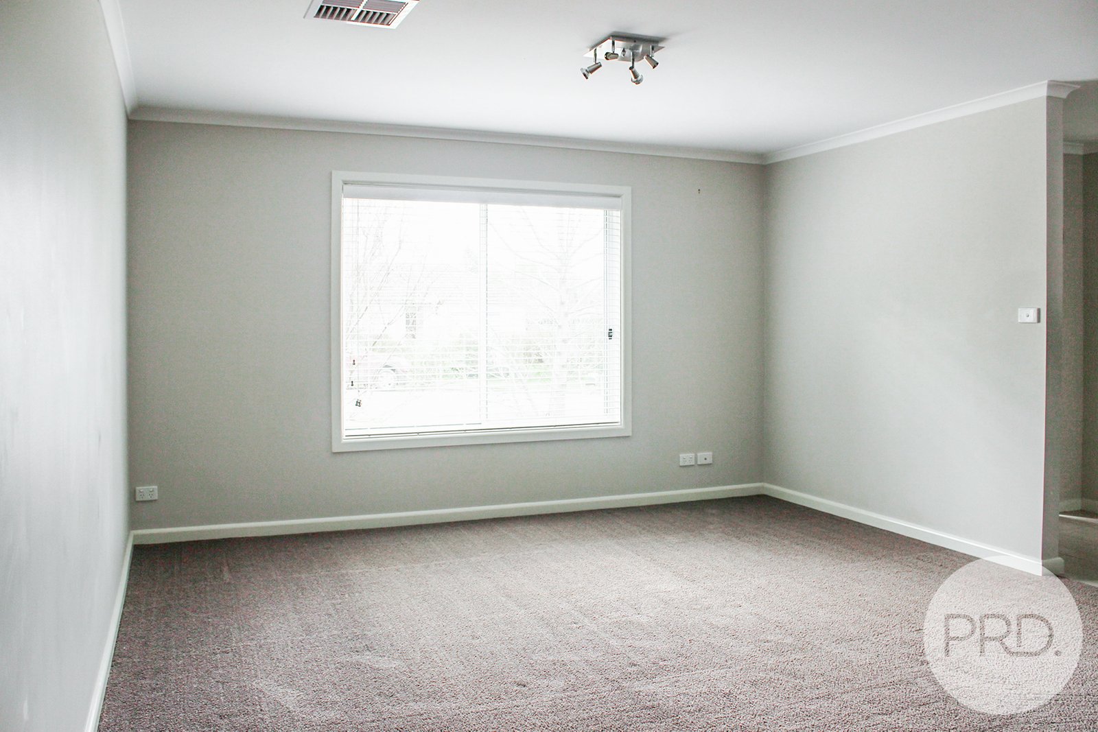 3/2 Cochrane Street KOORINGAL 6