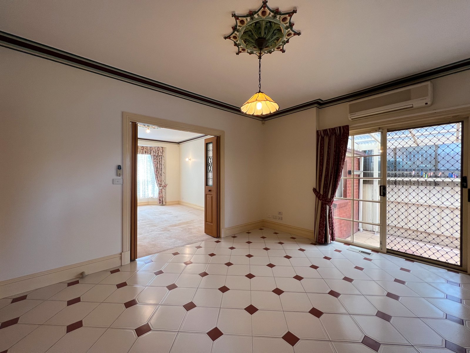 Gallery: 32 Colonel Street