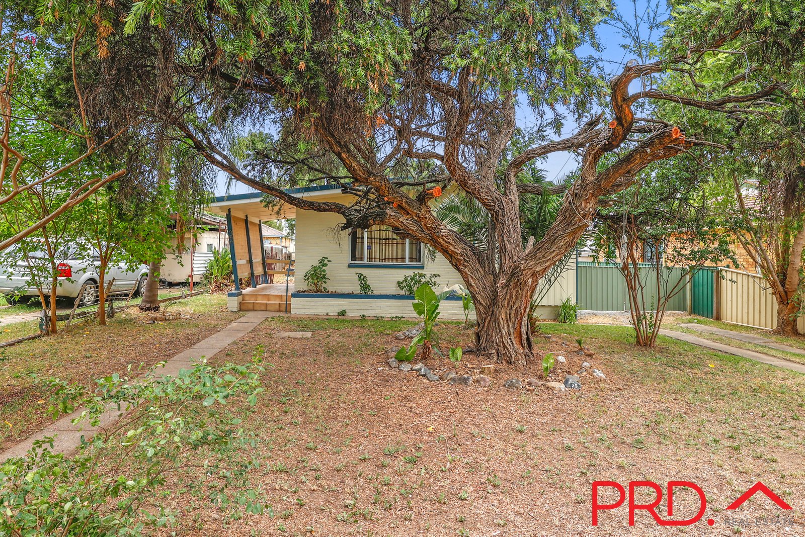 32 Cossa Street TAMWORTH 2