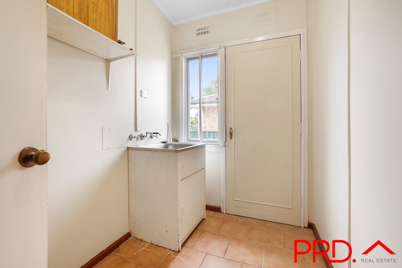 32 Cossa Street TAMWORTH 11