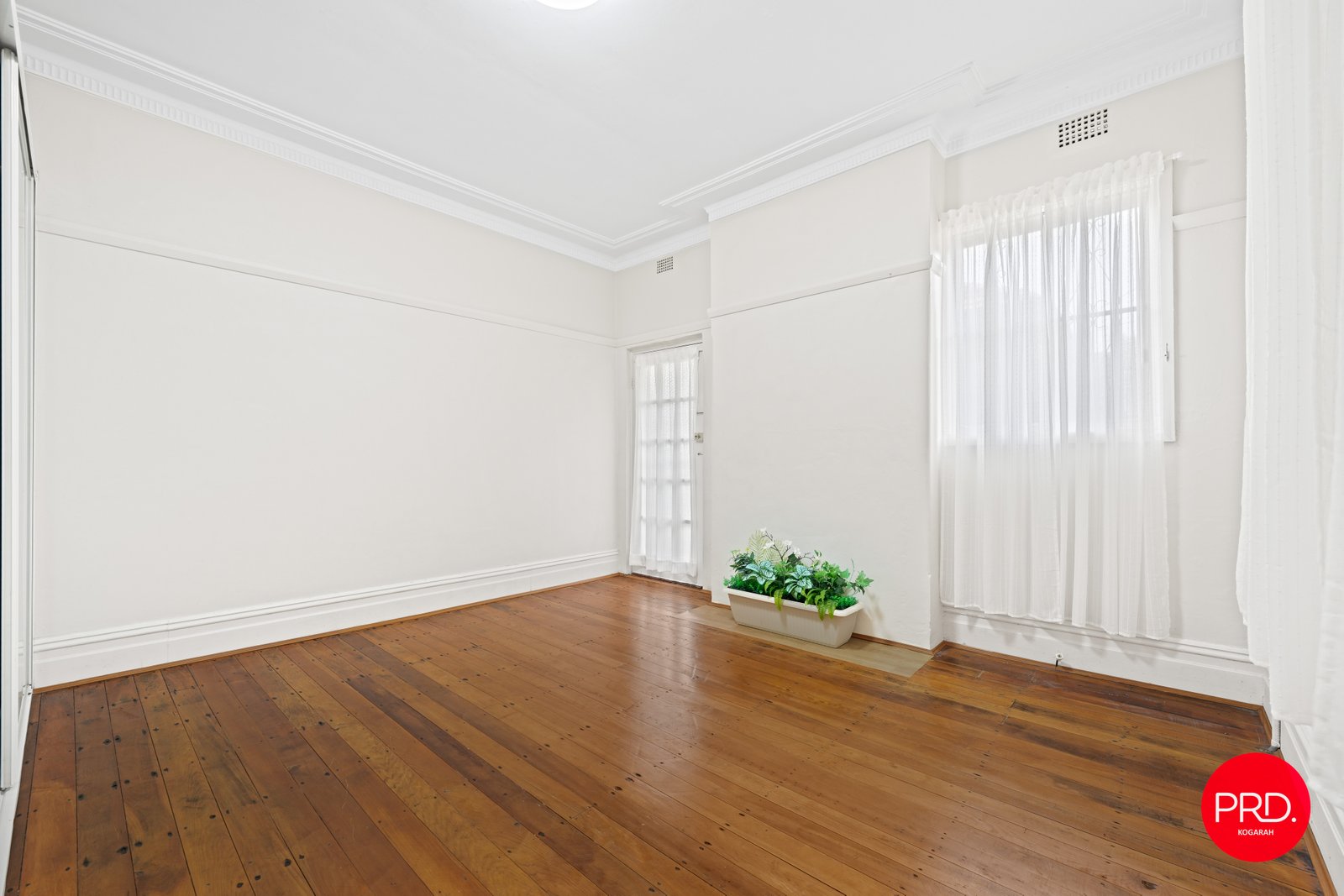 32 Cross Street KOGARAH 18