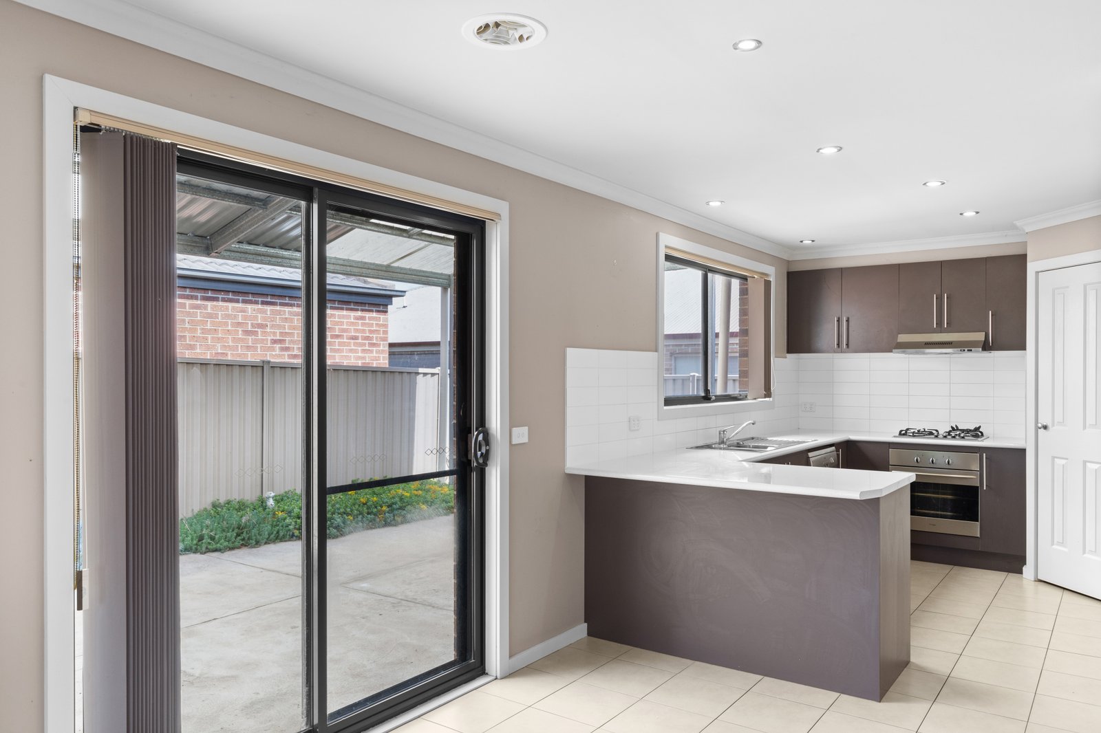 Gallery: 32 Crown Street