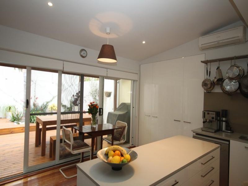 Gallery: 32 Cruikshank Street