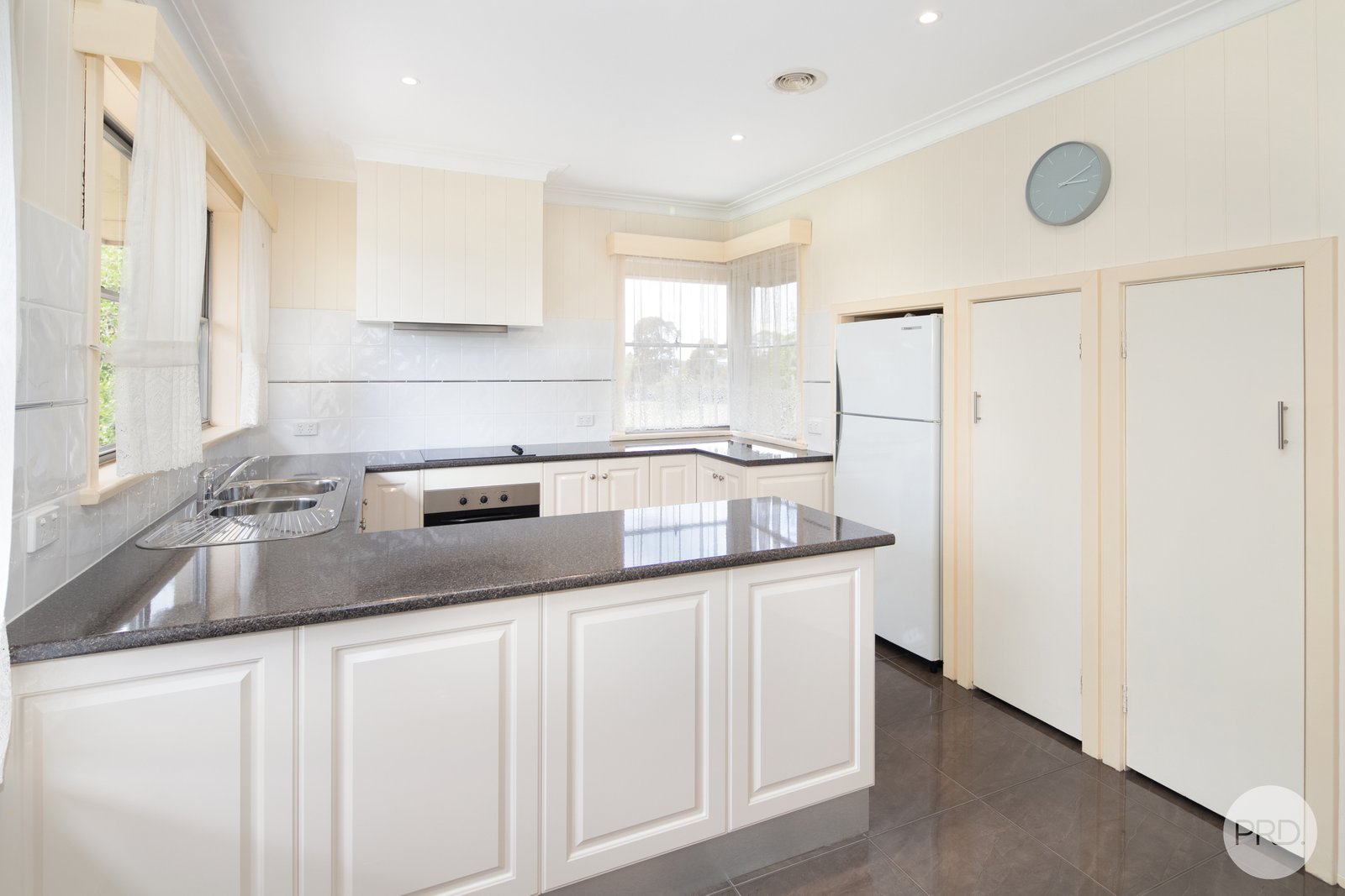 32 Cummins Road MOUNT ROWAN 5