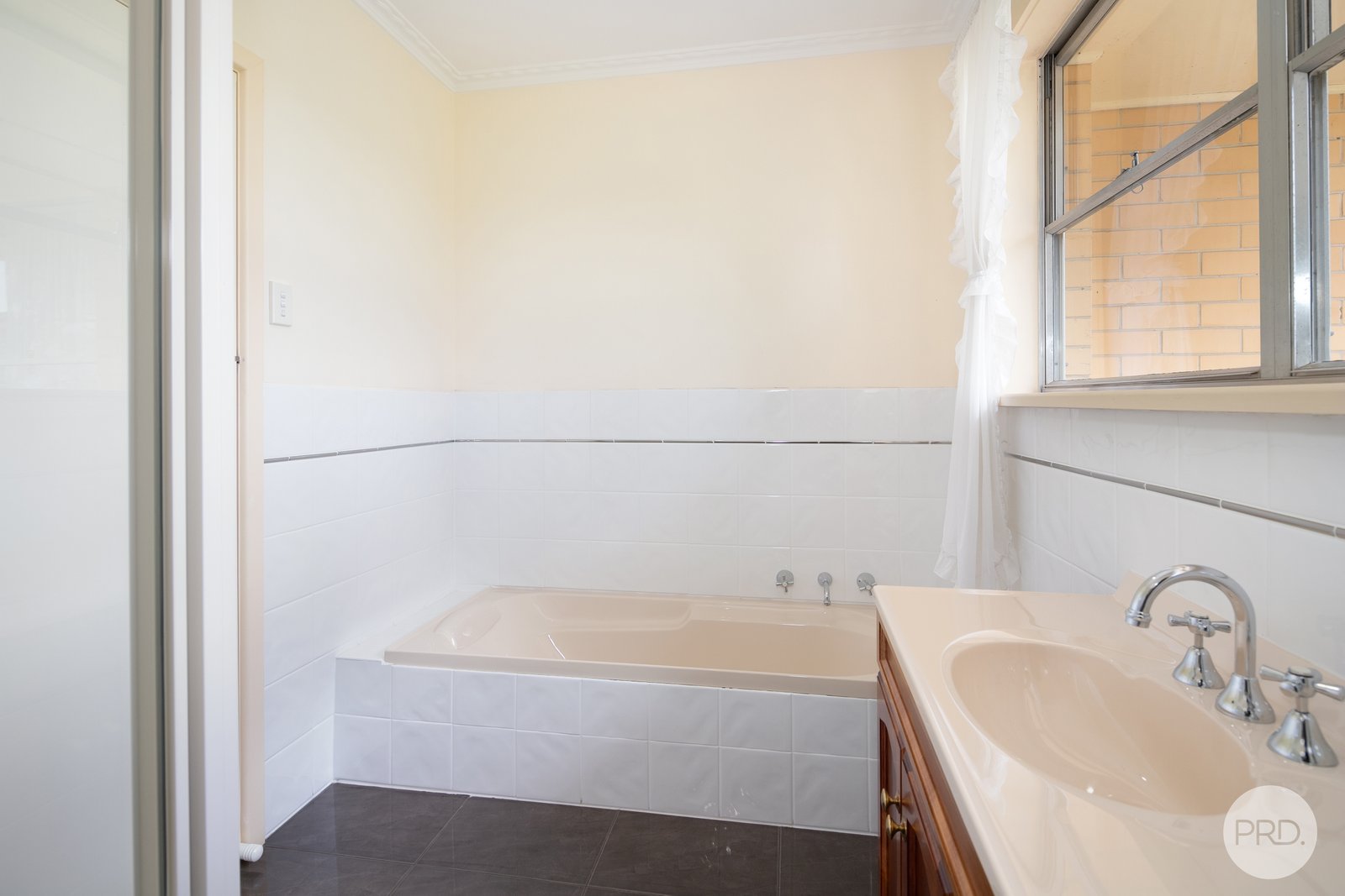 32 Cummins Road MOUNT ROWAN 8