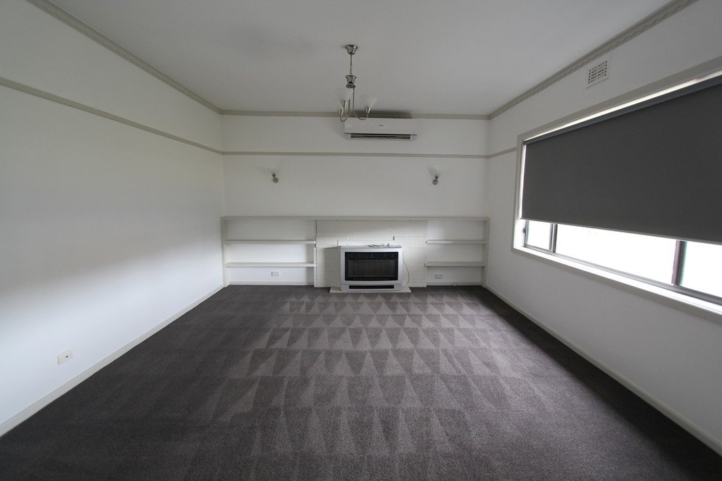 32 Cuthberts Road ALFREDTON 2