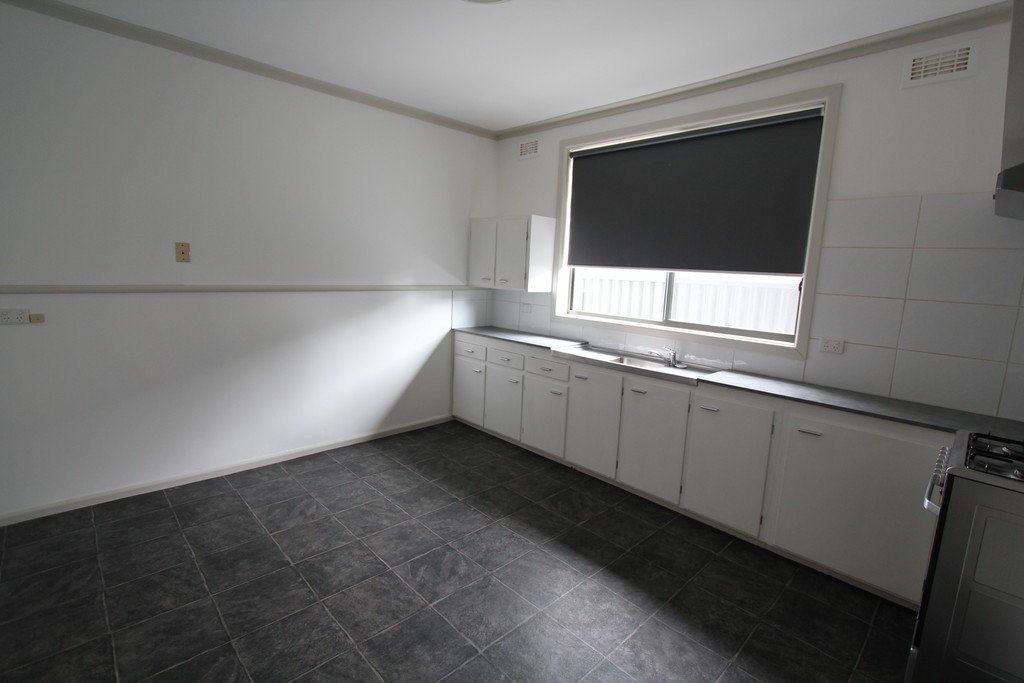 32 Cuthberts Road ALFREDTON 4