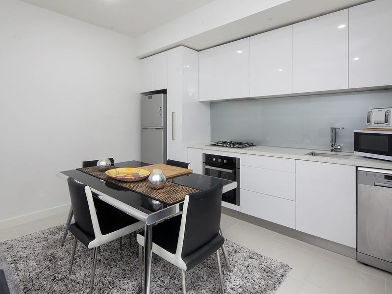 Real Estate and Property in 3/2 Cyril Street, Box Hill South, VIC