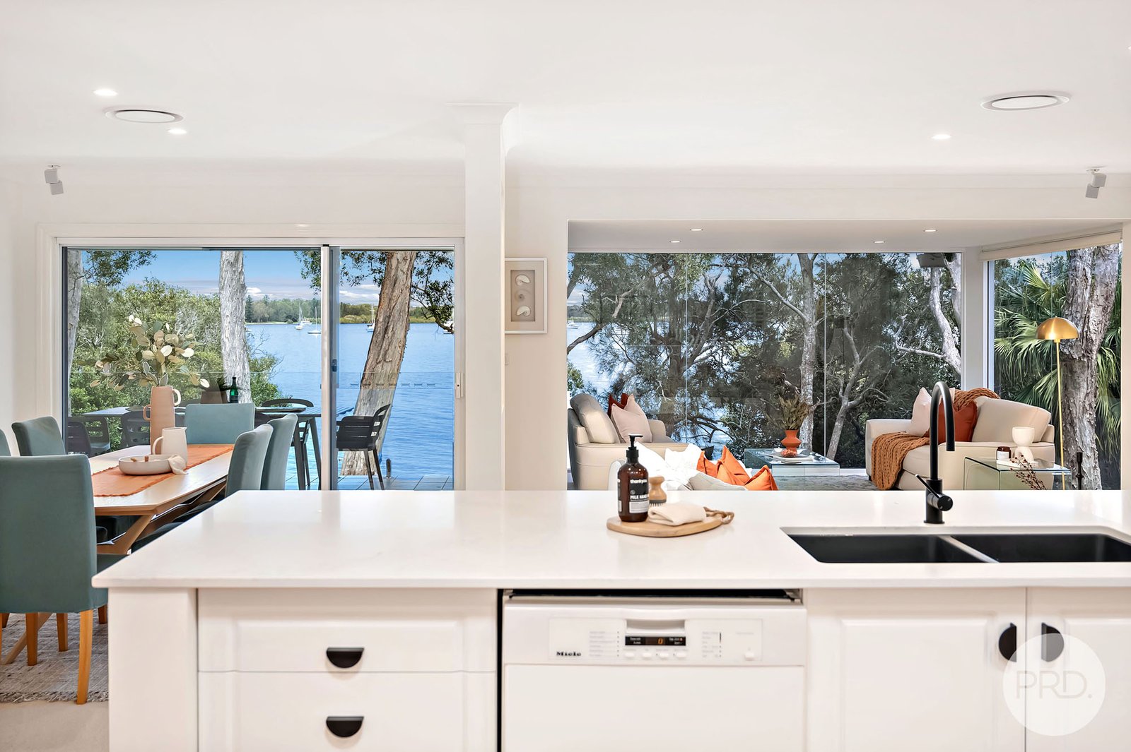 32 Danalene Parade CORLETTE 16