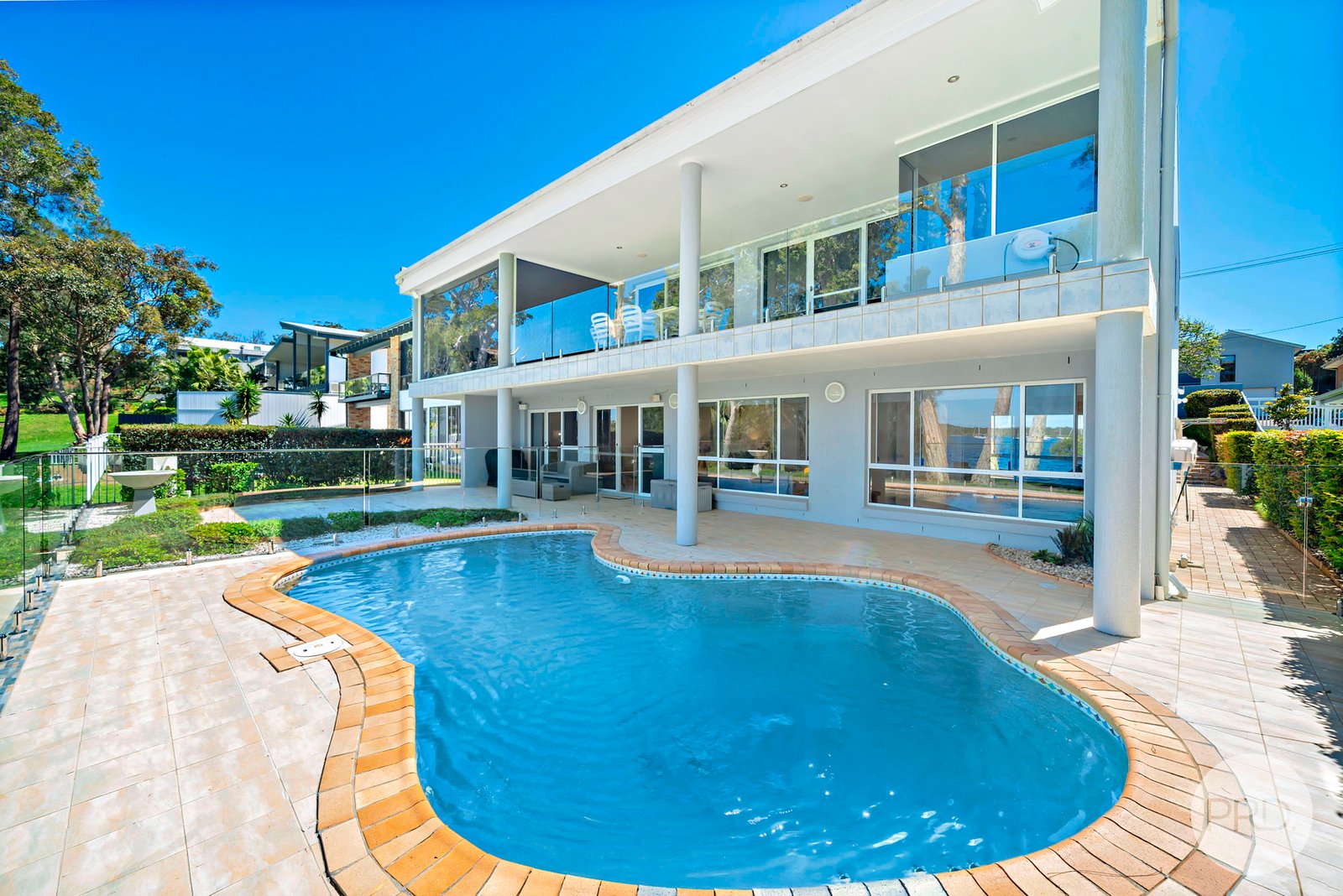 32 Danalene Parade CORLETTE 32