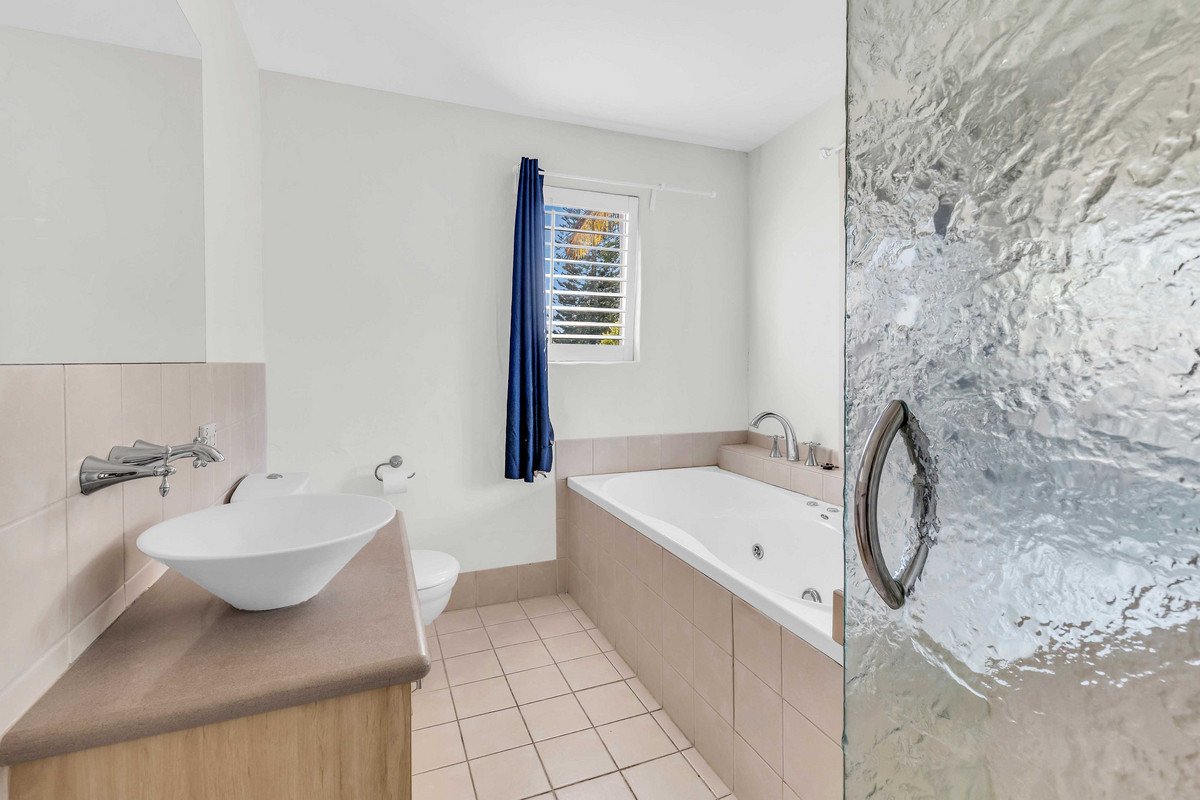 32 Diana Avenue Burleigh Heads 11