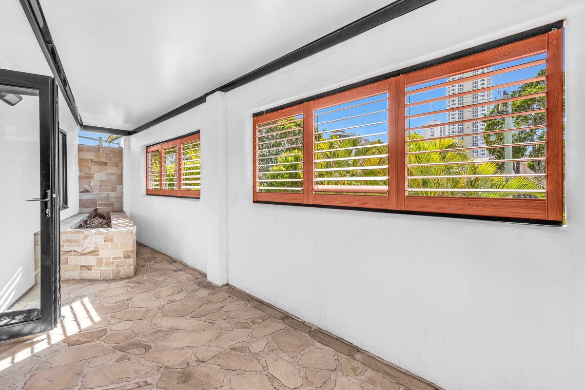 32 Diana Avenue Burleigh Heads 12