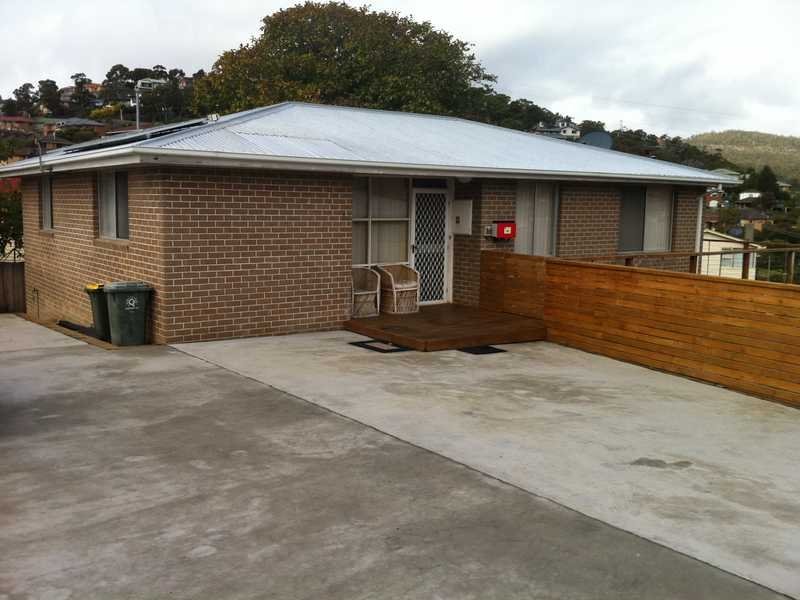 32 Dickson Street GLENORCHY 1