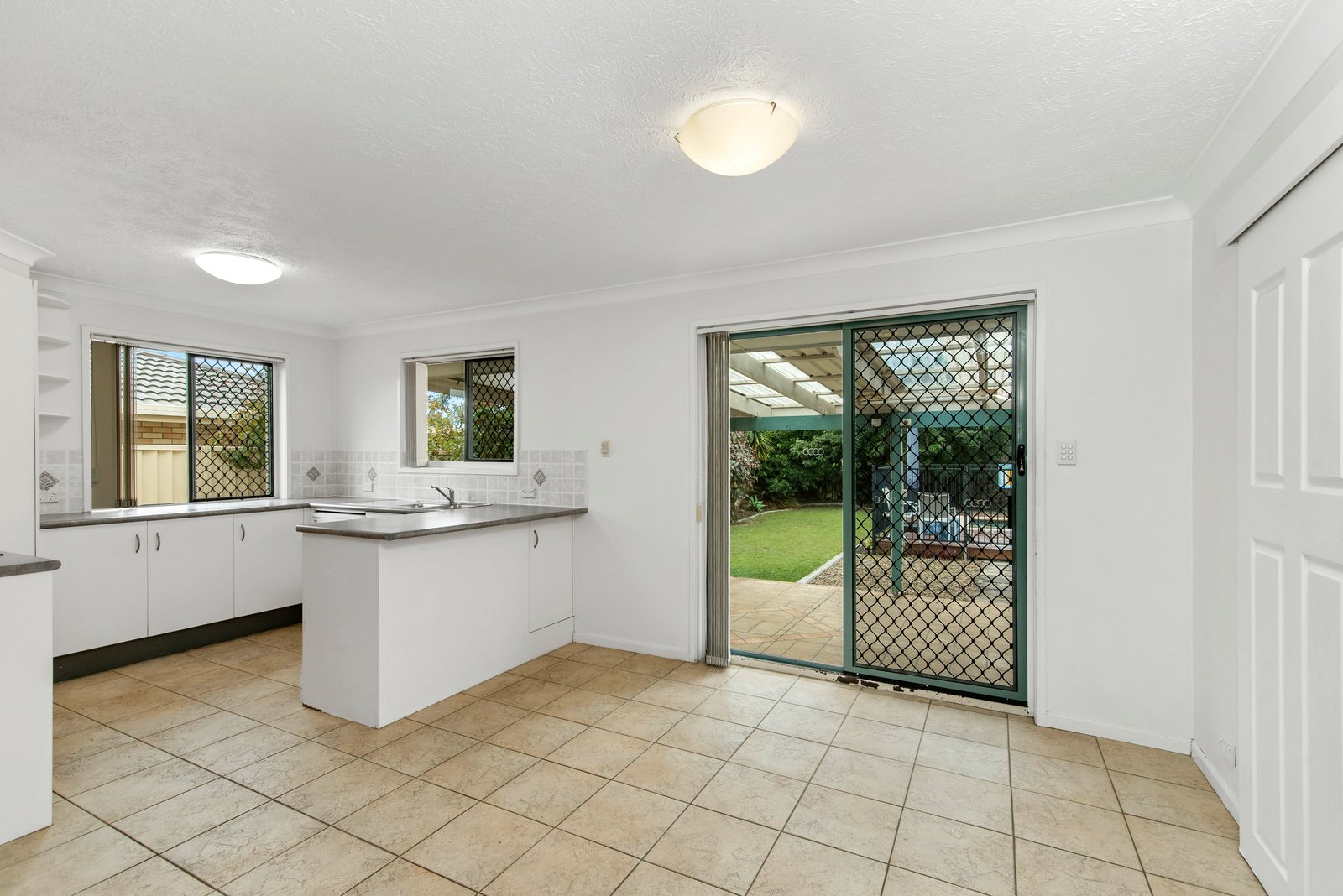 32 Dogwood Drive PALM BEACH 8