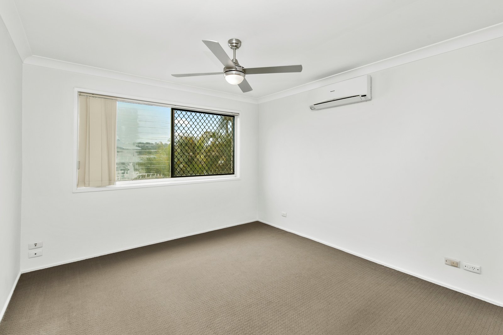 32 Dogwood Drive PALM BEACH 10