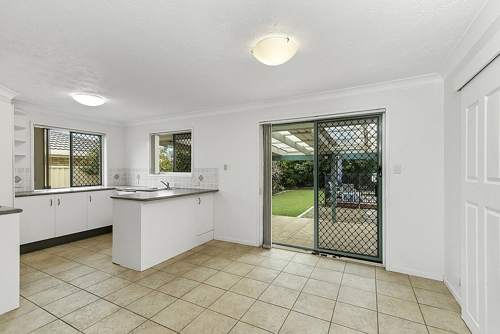 32 Dogwood Drive PALM BEACH 6