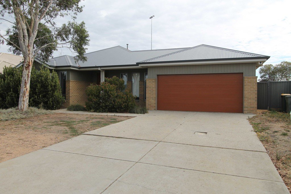 32 Dorset Drive ALFREDTON 16