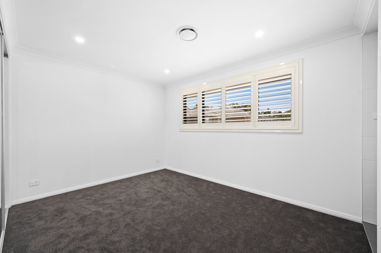 32 Dove Street REVESBY 4