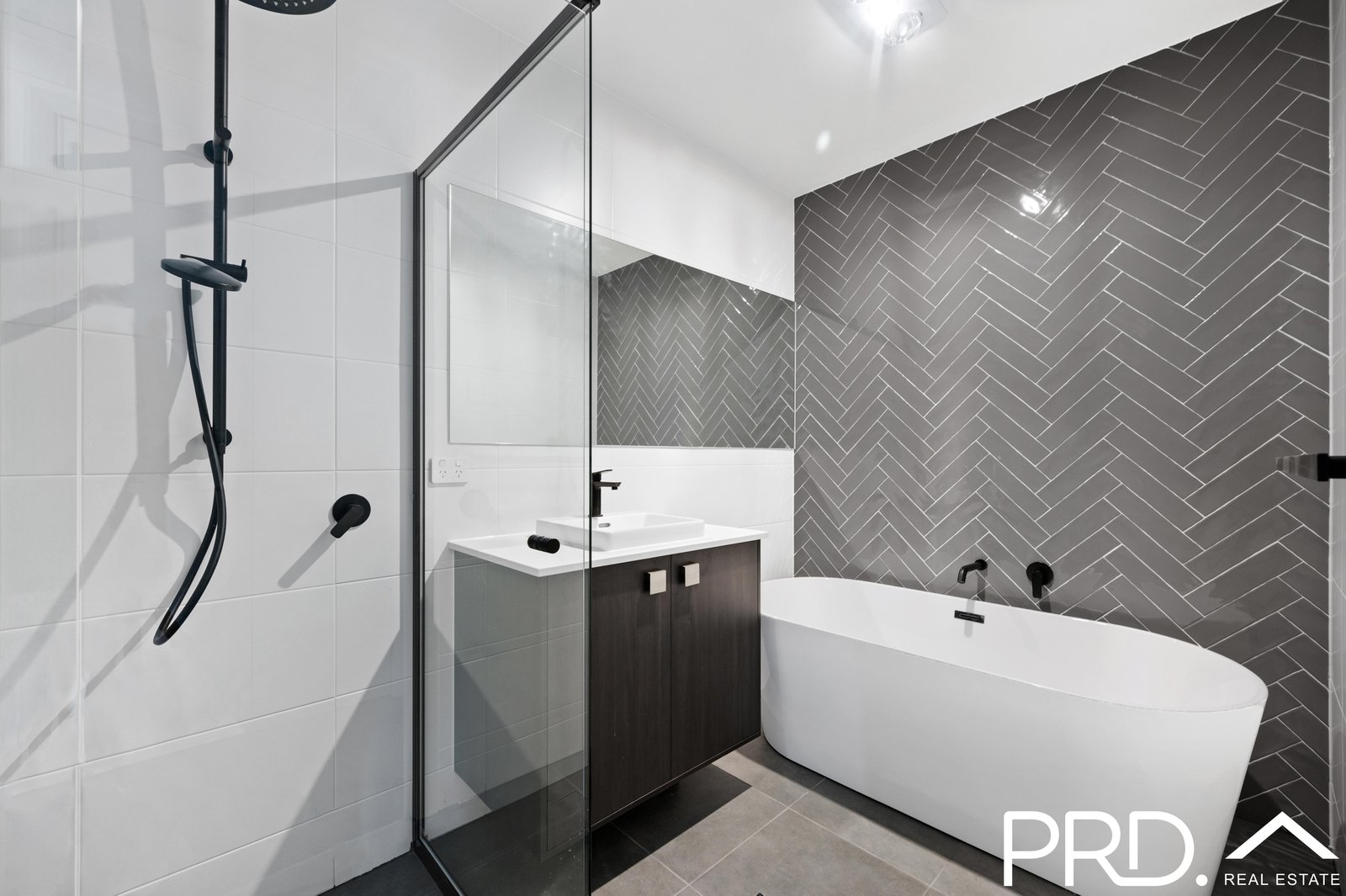 32 Dove Street REVESBY 6