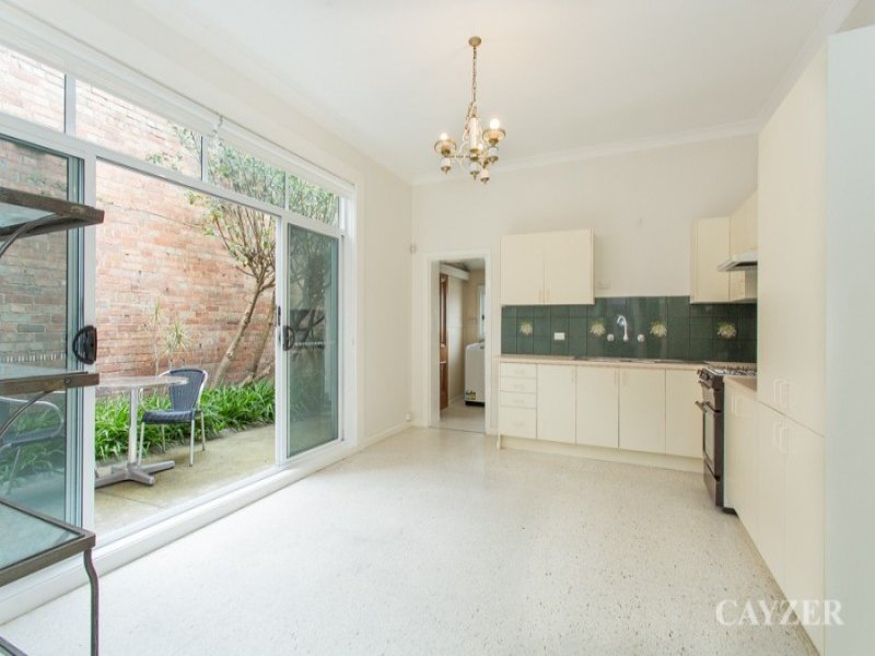Gallery: 32 Dundas Place