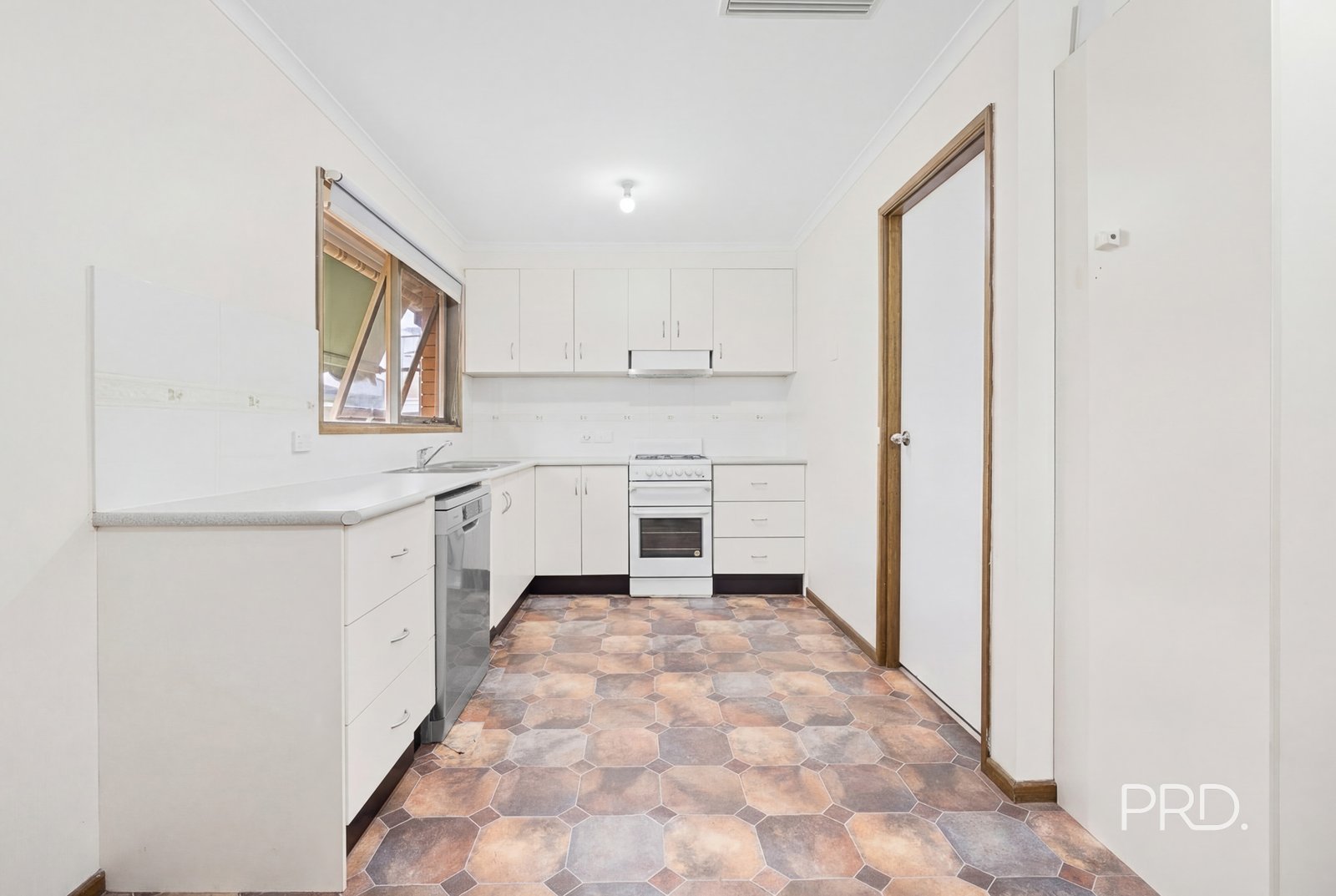 32 Dunn Avenue FOREST HILL 5
