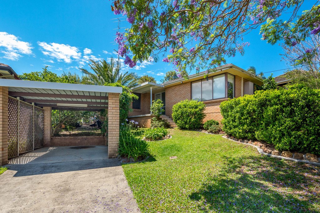 32 Emerson Road DAPTO 1