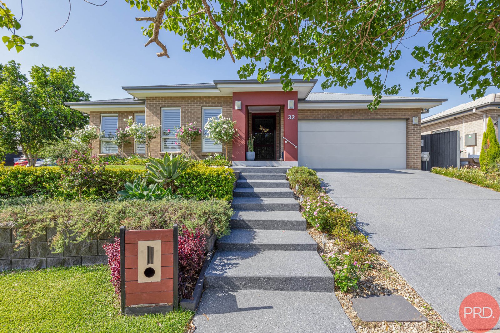 32 Emperor Parade CHISHOLM 1