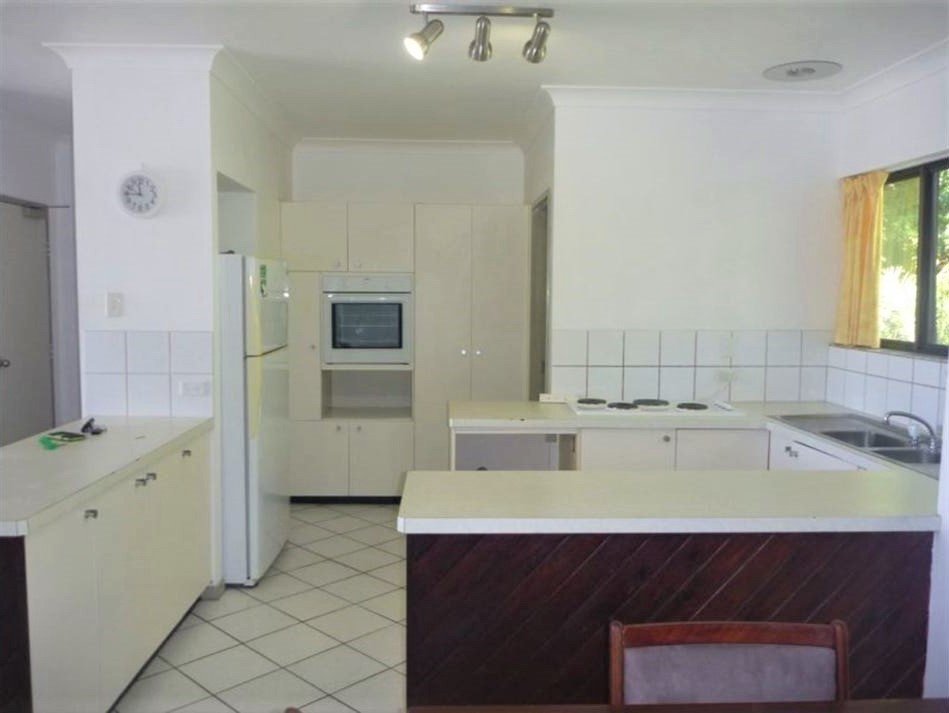 3/2 Eshelby Drive CANNONVALE 4