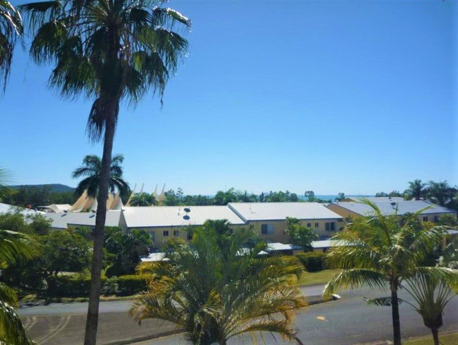 3/2 Eshelby Drive CANNONVALE 14