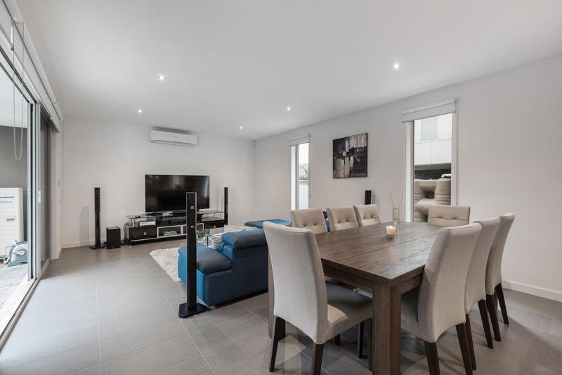 Gallery: 32 Eucalyptus Drive